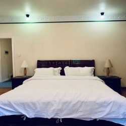 Cho thuê biệt thự sân vườn cạnh sông khu compound Fideco Thảo Điền