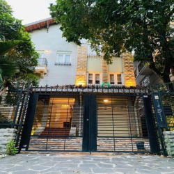 Cho thuê biệt thự sân vườn cạnh sông khu compound Fideco Thảo Điền