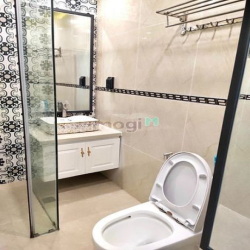 Cần bán căn hộ Emerald Celadon City Tân Phú, 2PN