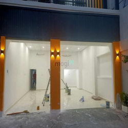 MB kinh doanh đa ngành nghề, đối diện cổng chung cư IDiCo. Bớt Lộc