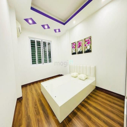 Chỉ Nhỉnh 5 tỷ- 6 Tầng-MT 3.3-Lõi Đống Đa-Gần Ô tô.