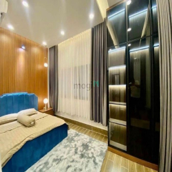 Nhà mới xây 4 lầu full nội thất 4,05m x 14m. NH 6,5m giá chỉ 8,2 tỷ