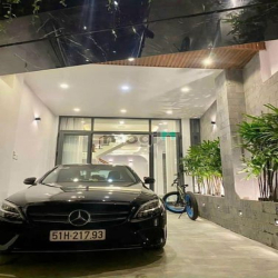 Nhà mới xây 4 lầu full nội thất 4,05m x 14m. NH 6,5m giá chỉ 8,2 tỷ