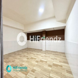 Nhà trọ có gác, thang máy - Cửa sổ trời - gần Đầm Sen, Ngã Tư 4 Xã