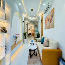 Cần Bán Nhanh Gấp Căn Thích Quảng Đức P5 Phú Nhuận ,SHR,Giá 2tỷ1,64m2