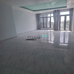 Bán khách sạn 5 tầng mặt tiền Phạm Văn Đồng Hiệp Bình Chánh 150m2 20Tỷ