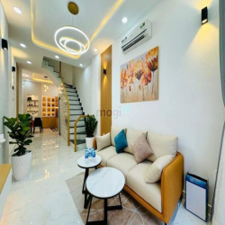 Cần Bán Nhanh Gấp Căn Thích Quảng Đức P5 Phú Nhuận ,SHR,Giá 2tỷ1,64m2