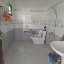 Bán khách sạn 5 tầng mặt tiền Phạm Văn Đồng Hiệp Bình Chánh 150m2 20Tỷ