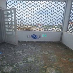 Bán khách sạn 5 tầng mặt tiền Phạm Văn Đồng Hiệp Bình Chánh 150m2 20Tỷ