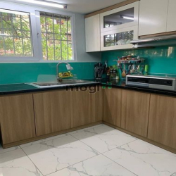 Bán Căn Hộ Lô Góc 3 Thoáng Tập Thể C4 Thành Công Đê La Thành,Ba Đình