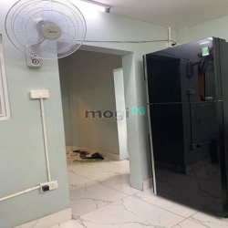 Bán Căn Hộ Lô Góc 3 Thoáng Tập Thể C4 Thành Công Đê La Thành,Ba Đình