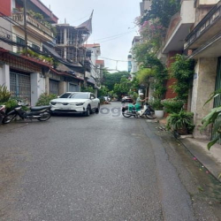 Nhà siêu khủng tổ 1 Thạch bàn, 154m2, MT8.7m, ô tô tránh, hồ đh, 23 tỷ