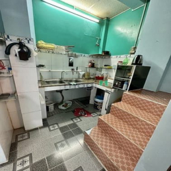 Nhà 704/ Hương lộ 2, 27m2, 2 Tầng, đang cho thuê 5tr/tháng.