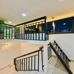 Bán nhà hẻm 3m Quag Trug, P.10, 3,7 x 13, 1T,1L,1L,ST 3PN giá 4.88 tỷ