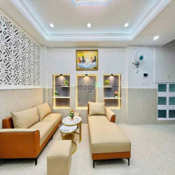 Bán nhà hẻm 3m Quag Trug, P.10, 3,7 x 13, 1T,1L,1L,ST 3PN giá 4.88 tỷ