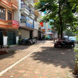 Nhượng Studio Ảnh viện Áo Cưới- Áo dài, 178 Phan Kế Bính, quận Ba Đình