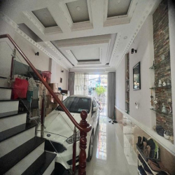 Hẻm 10m - 4 Tầng - 5m x 13,5m - kinh doanh đỉnh - Ngay công viên