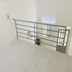 PHÒNG TRỌ rộng thoáng - Gác cao 2M - ngay Đầm Sen