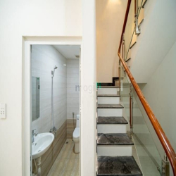 CMT8 - HXH 7 Chỗ Hẻm Thông - 64M2 - Nhà Mới ĐẸP BTCT.