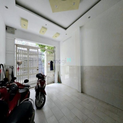 Giảm 300tr còn 7.65 tỷ bán nhà NGUYỄN XÍ,  4,5m x 12m, hẻm ô tô