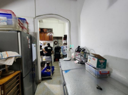 CÓ SANG NHƯỢNG nội thất nhà hàng. Dt 132m2 1 trệt 1 lầu. Giá thuê 24tr