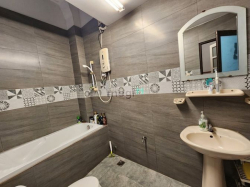 CÓ SANG NHƯỢNG nội thất nhà hàng. Dt 132m2 1 trệt 1 lầu. Giá thuê 24tr
