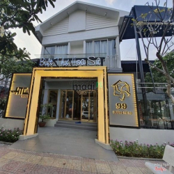 Cho thuê nhà MP Ngô Thì Nhậm - Diện tích:  230m2x3 tầng - Mặt tiền 8m