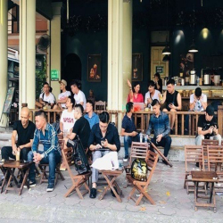 Cho thuê mặt bằng kinh doanh CAFE Hà Cầu - Hà Đông dt180m2 mặt tiền 15