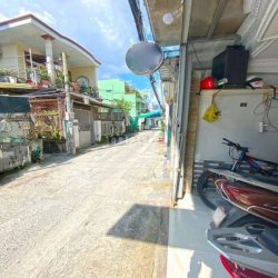 HOT HOT! Nhà 2 lầu hẻm 88 Nguyễn Văn Quỳ, Phường Phú Thuận, Quận 7