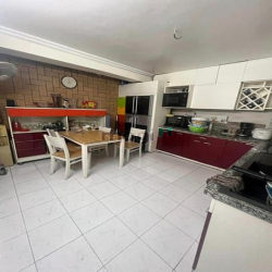 Tây Sơn ngõ thông ô tô đỗ cửa, Kinh doanh sầm uất, 15m ra mặt phố