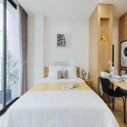 Hàng xóm đại sứ quán Nhật Bản,bán khách sạn phố Đào Tấn,80m, 9 tầng.