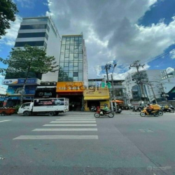 Ngang giá hẻm xe hơi! Chỉ 230 triệu/m2! Bán nhà MT ngay Trần Quang Khả