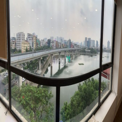 Cho thuê văn phòng phố Mai Anh Tuấn view hồ Hoàng Cầu diện tích 51m2