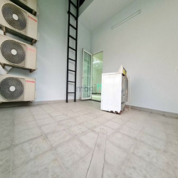 Cho thuê Villa khu Compound quốc Hương. DT 400m2 có hồ bơi giá 4.200$