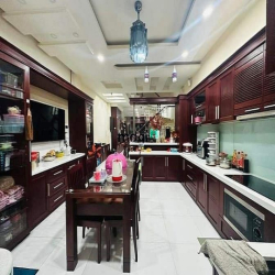 Bán nhà Mặt Tiền Lạc Long Quân, Q. TB; 190m2 - 5 lầu - Nhỉnh 35 tỷ TL