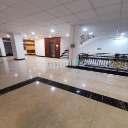 Tòa nhà lô góc 2 mặt tiền kdc hiệp thành city, đường 20m nguyễn thị