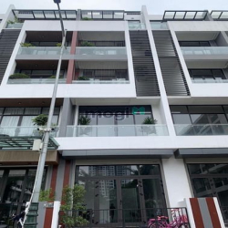Cho thuê nhà mới Bình Minh Garden 80m2, 5 tầng thang máy giá rẻ nhất