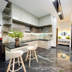 Nhà 3 tầng 3 mê Villa Hồ Bơi _  TRẦN CAO VÂN