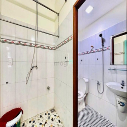 Hàng ngộp giá tốt. Dương Bá Trạc kế Quận 1. Giá 2tỷ5 DT 58.8m2