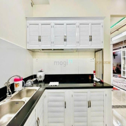 Hàng ngộp giá tốt. Dương Bá Trạc kế Quận 1. Giá 2tỷ5 DT 58.8m2