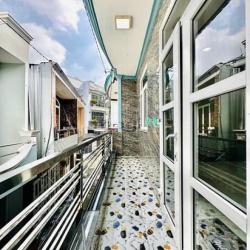 Hàng ngộp giá tốt. Dương Bá Trạc kế Quận 1. Giá 2tỷ5 DT 58.8m2