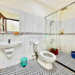 Hàng ngộp giá tốt. Dương Bá Trạc kế Quận 1. Giá 2tỷ5 DT 58.8m2