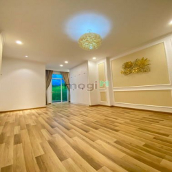 Hẻm 6m, ÔTô Đỗ Trong Nhà CMT8, Q3, 65m2(4.1X16), 3 Tầng, Tặng Nội Thất