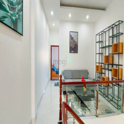 Nhà lầu rộng rãi vị trí đẹp trục chính hẻm 3-4 Nguyễn Văn Cừ nd, C.Tho