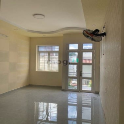 Nhà Chính Chủ Cần Bán Ra Chu Văn An P3 Bình Thạnh,63m2,Giá 2 tỷ 3,SHR