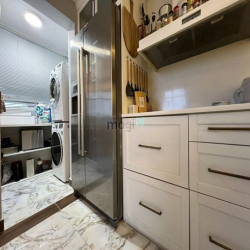 Cần bán căn penthouse Star Hill, DT 242m2, nhà mới đẹp,đầy đủ nội thất
