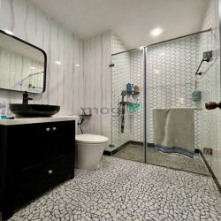 Cần bán căn penthouse Star Hill, DT 242m2, nhà mới đẹp,đầy đủ nội thất