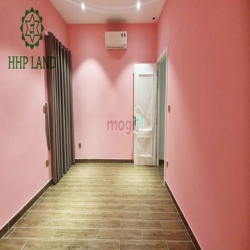 Cho thuê nhà mới đẹp mặt tiền KDC Bửu Long 4 phòng sẵn 5 máy lạnh