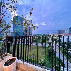 Cần bán căn penthouse Star Hill, DT 242m2, nhà mới đẹp,đầy đủ nội thất