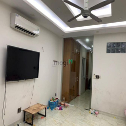 Bán nhà 4.5m x 16m Tân Bình 5 tầng nhà mới hẻm nhựa 8m giá 9.x tỷ